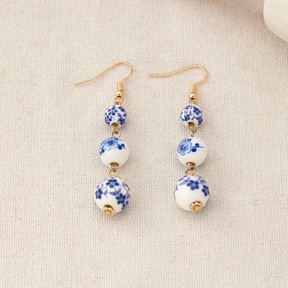 NEW ! Elegant Blue and White Dangle Earrings. 💙 Birthday Gift. Holiday gift